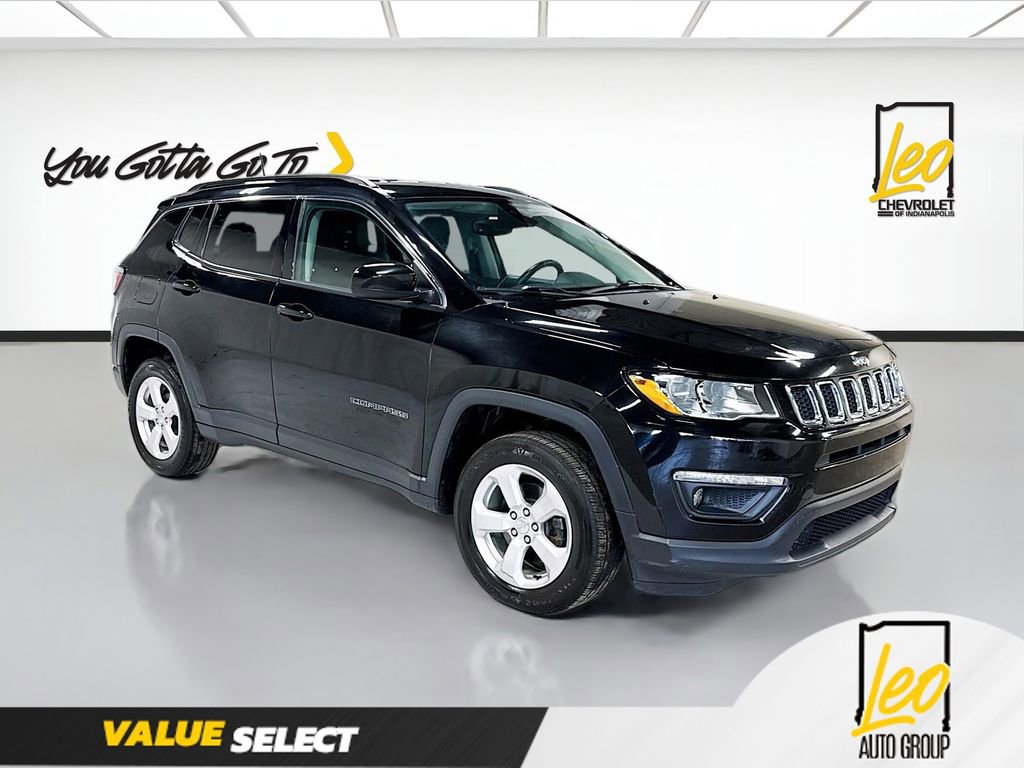 Used 2018 Jeep Compass Latitude w/ Popular Equipment Group AWD/4WD image 3