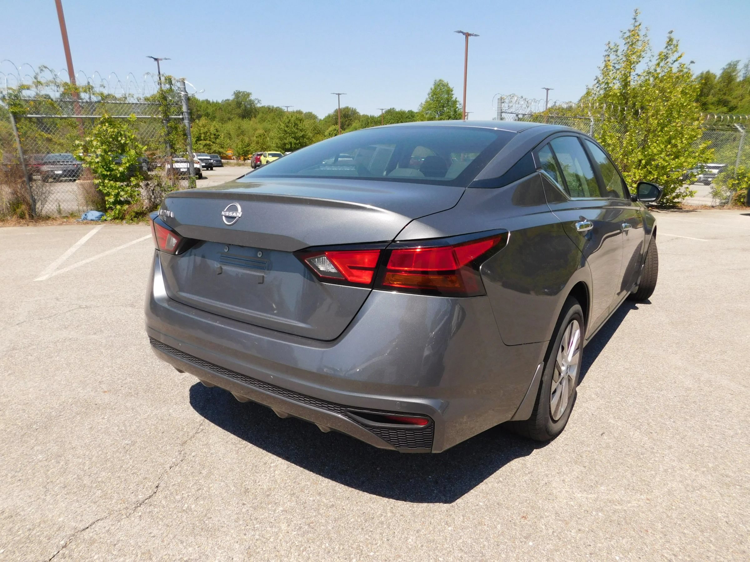 Used 2024 Nissan Altima 2.5 S FWD image 5