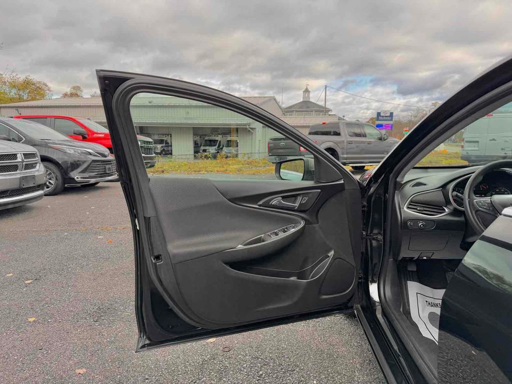 Used 2018 Chevrolet Malibu LS image 11