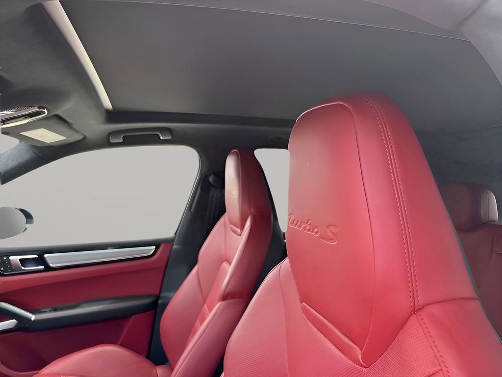 Used 2023 Porsche Cayenne Turbo S image 24