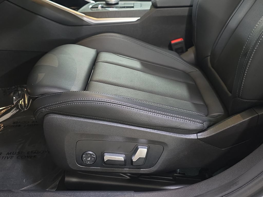 Certified 2023 BMW 330i Sedan w/ Driving Assistance Package RWD image 28