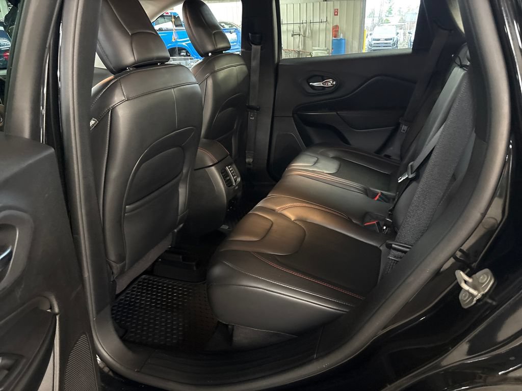 Used 2020 Jeep Cherokee Trailhawk w/ Cold Weather Group AWD/4WD image 27