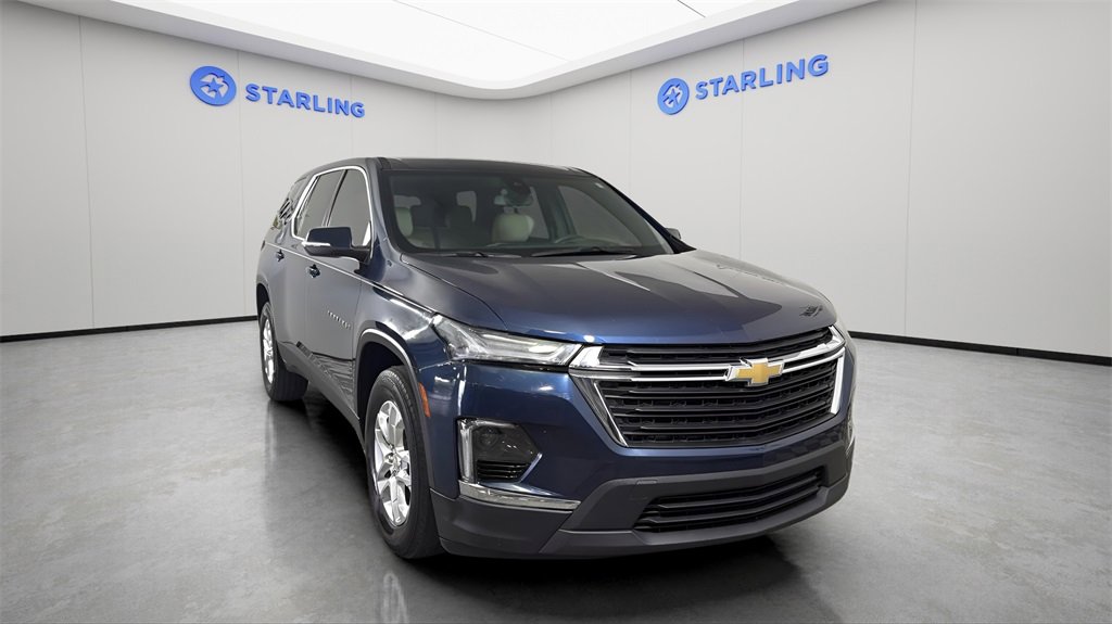 Used 2023 Chevrolet Traverse LS w/ Safety Package image 6
