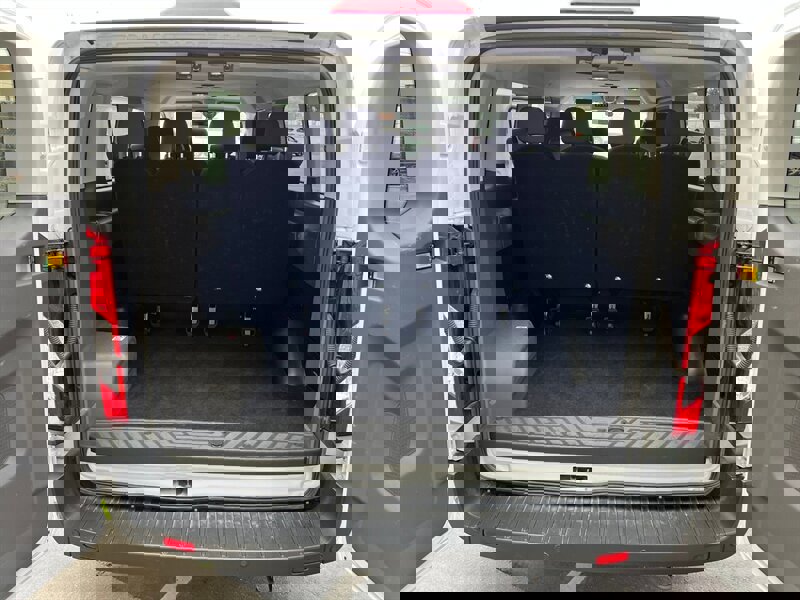 Used 2024 Ford Transit 350 XLT image 17