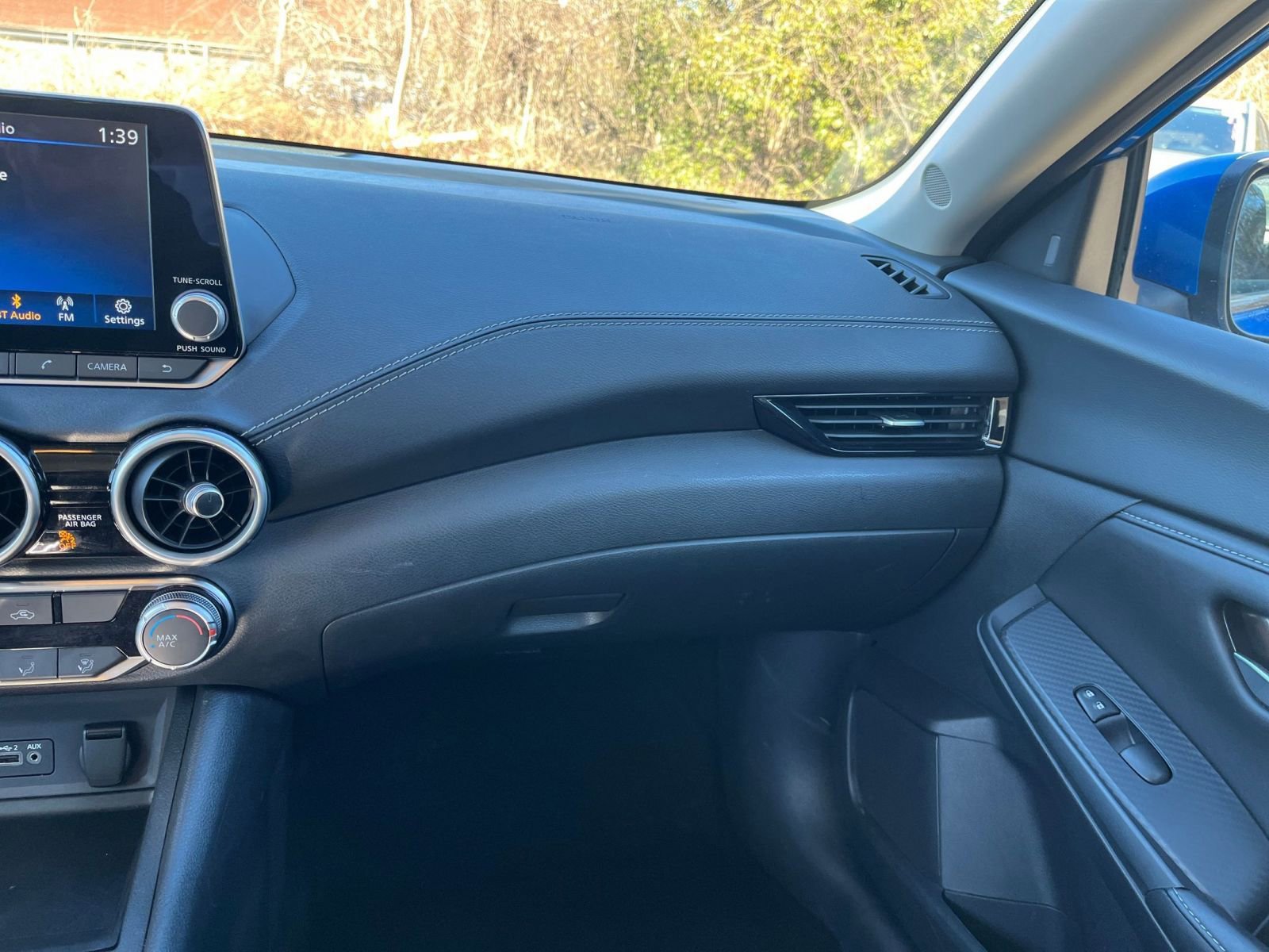 Used 2025 Nissan Sentra SV image 32