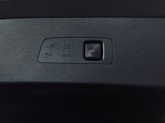 Used 2021 Lincoln Corsair Reserve w/ Equipment Group 201A image 12