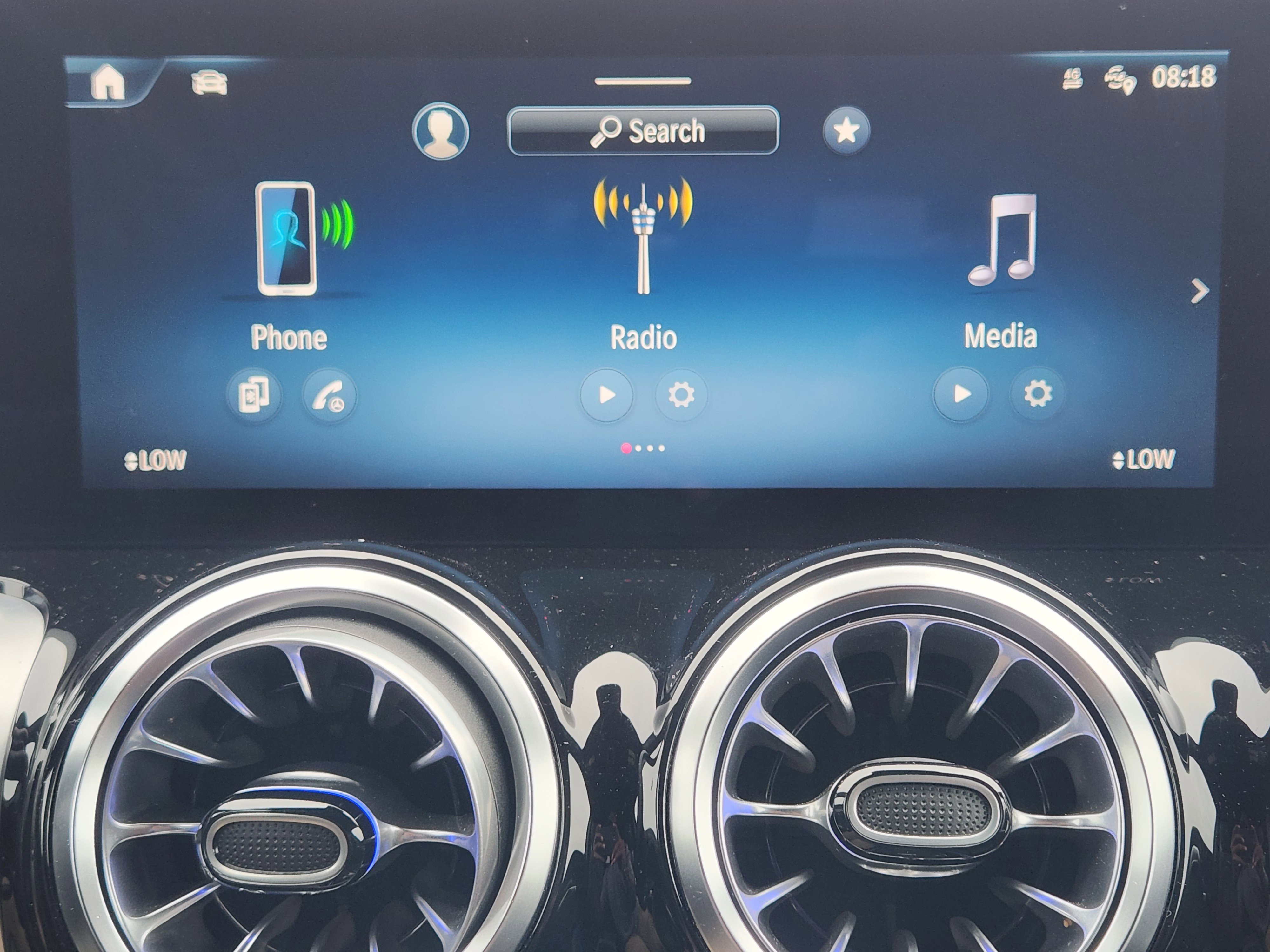 Used 2024 Mercedes-Benz GLB 250 4MATIC image 17