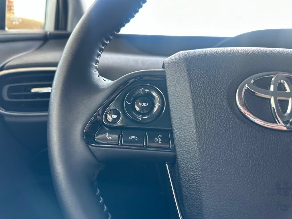 Certified 2022 Toyota Prius XLE FWD image 24