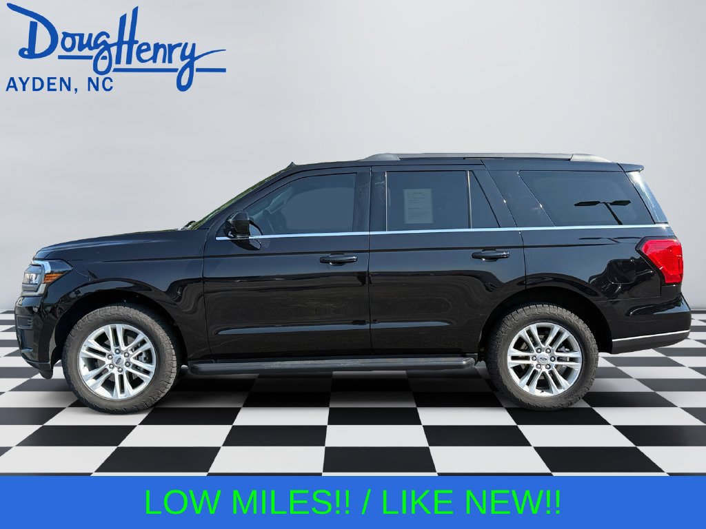 Used 2024 Ford Expedition XLT AWD/4WD image 2