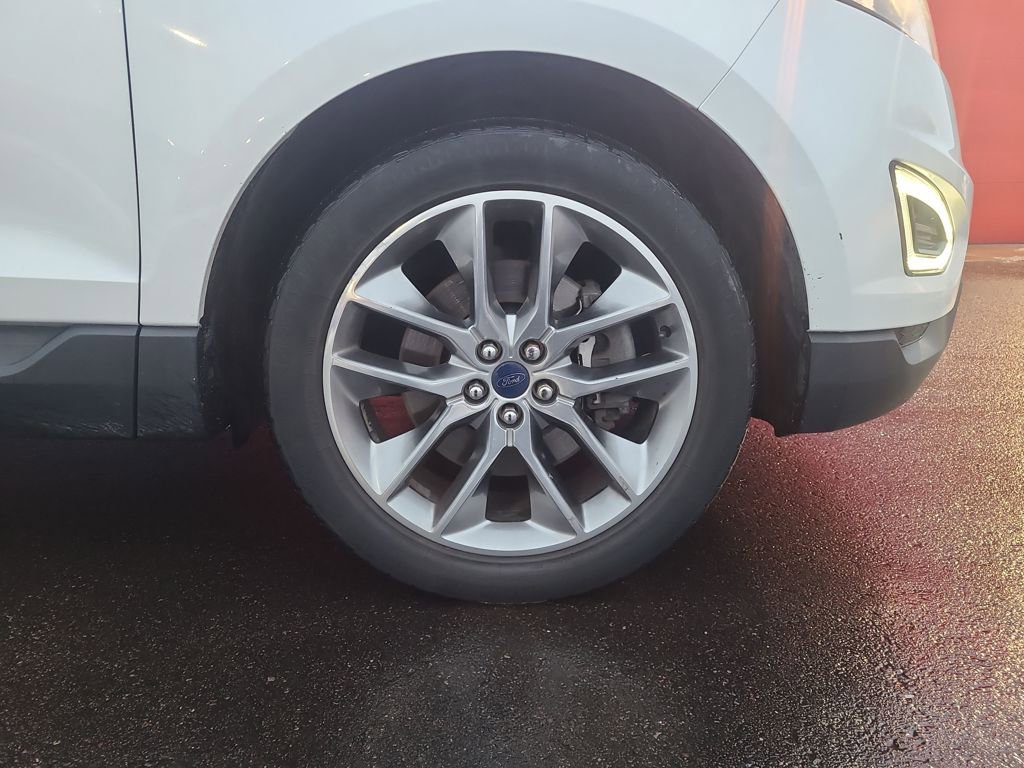 Used 2015 Ford Edge Titanium w/ Equipment Group 301A image 16