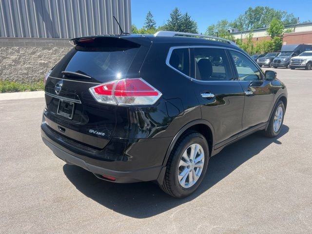 Used 2016 Nissan Rogue SV AWD/4WD image 4