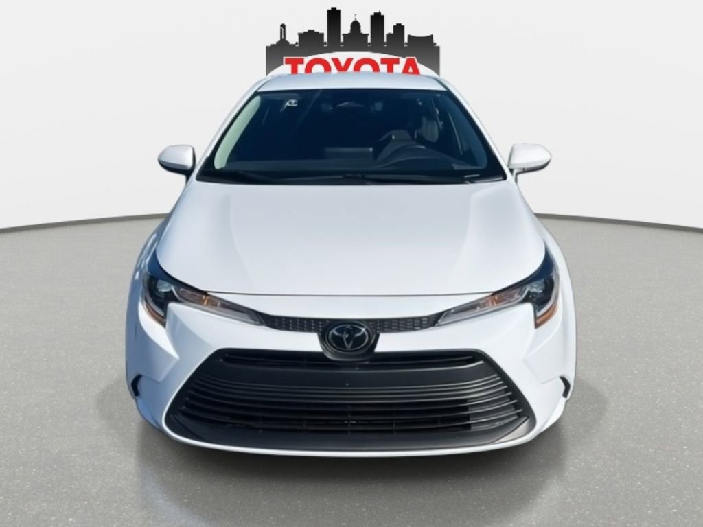 Used 2025 Toyota Corolla LE image 9