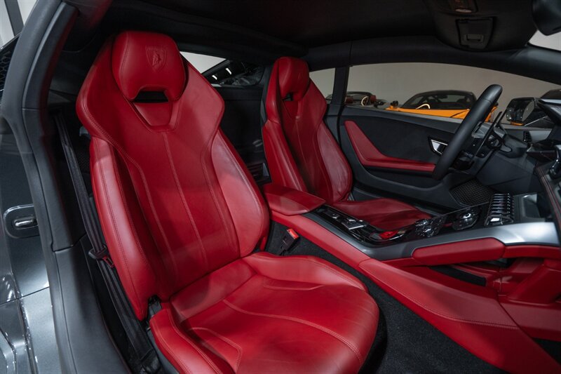 Used 2015 Lamborghini Huracan LP 610-4 AWD/4WD image 28