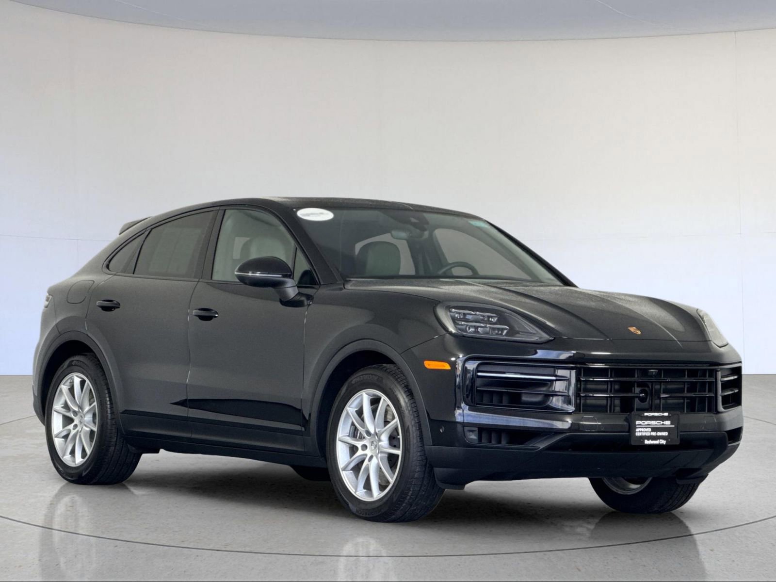 Certified 2025 Porsche Cayenne Coupe image 10