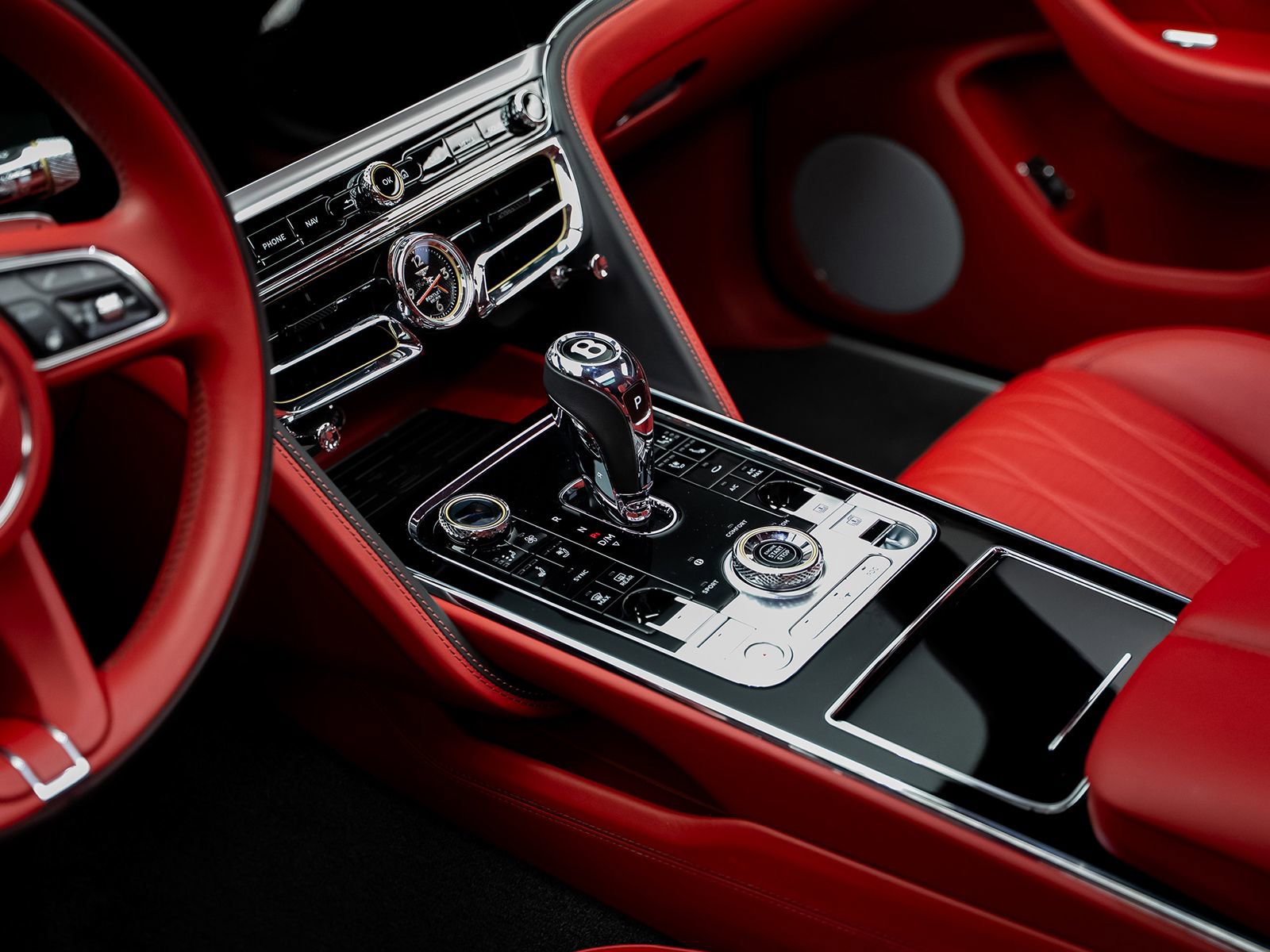 Used 2022 Bentley Flying Spur V8 image 56