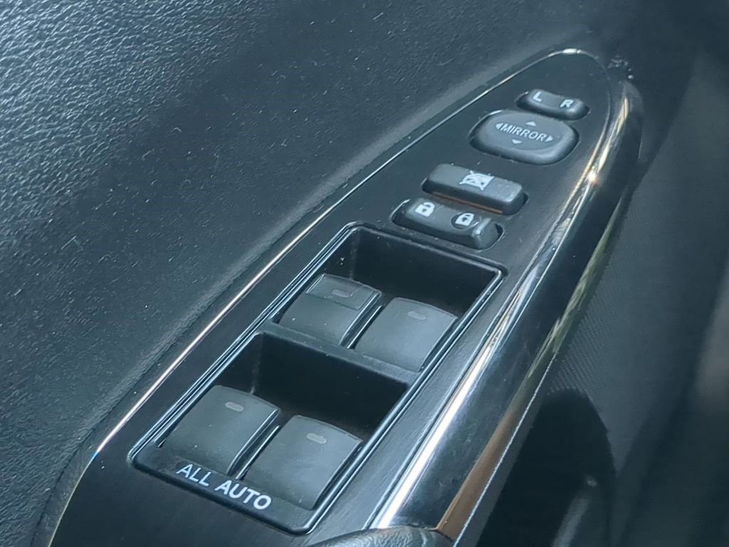 Used 2018 Toyota Avalon XLE w/ Protection Package image 24