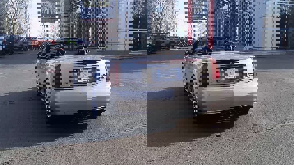 Used 2006 Cadillac XLR V image 7