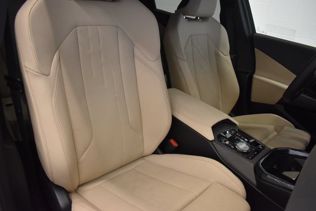 Used 2025 BMW X3 xDrive30i w/ Premium Package AWD/4WD image 6