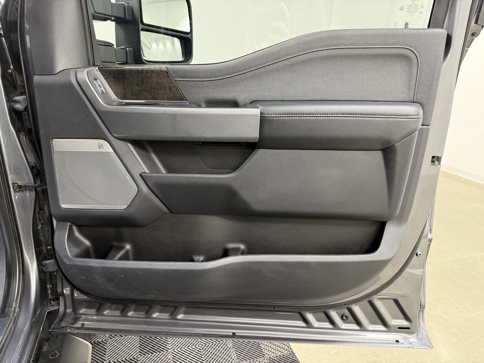 Used 2023 Ford F350 Lariat w/ Sport Appearance Package image 31