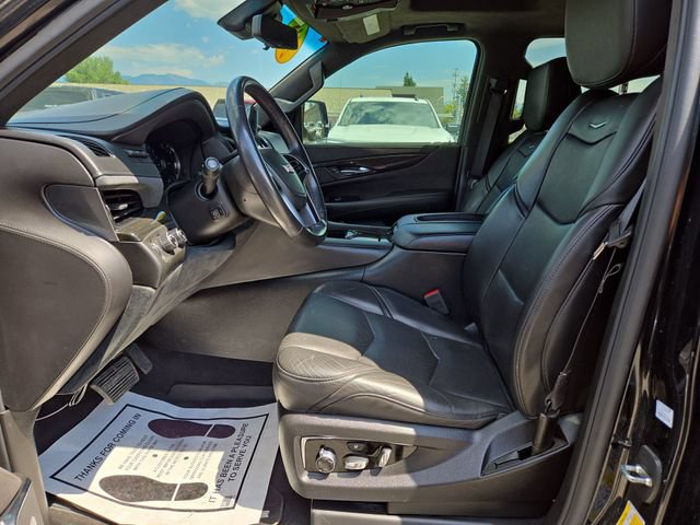 Used 2018 Cadillac Escalade Platinum AWD/4WD image 2