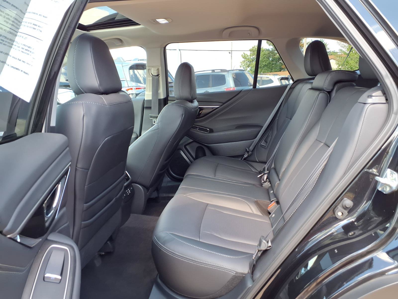 Used 2025 Subaru Outback Limited AWD/4WD image 19