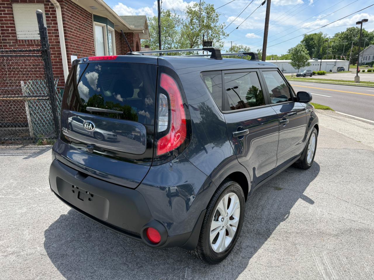 Used 2015 Kia Soul + FWD image 41