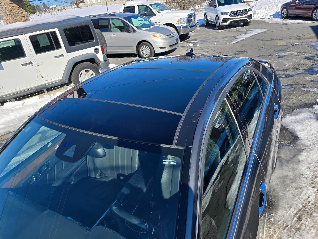 Used 2016 Mercedes-Benz E 400 E 400 4MATIC AWD 4dr Sedan image 10