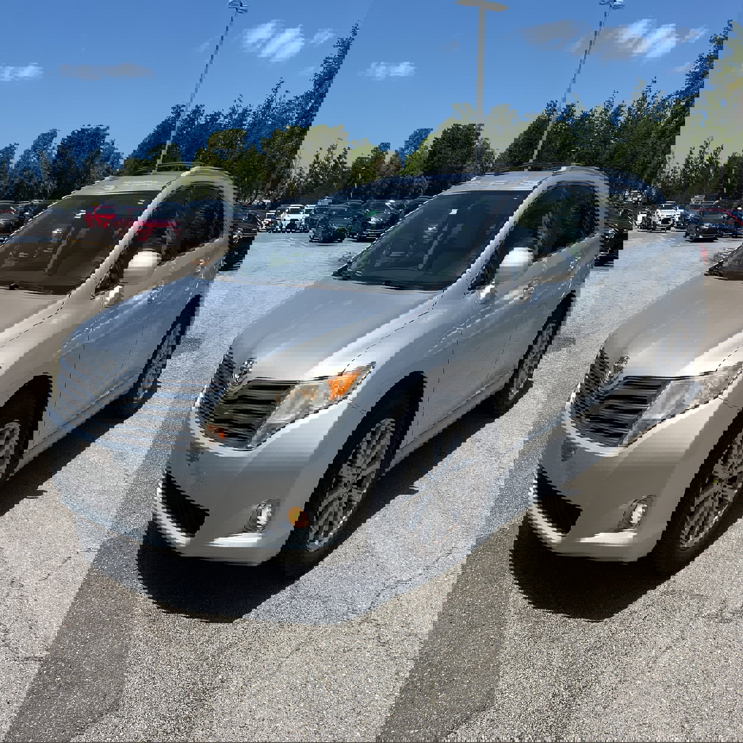 Used 2011 Toyota Venza FWD image 1