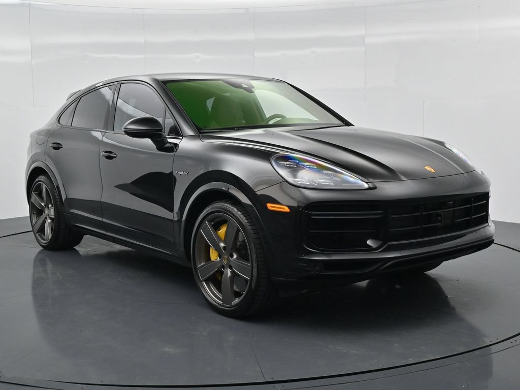 Certified 2023 Porsche Cayenne Turbo S AWD/4WD image 9
