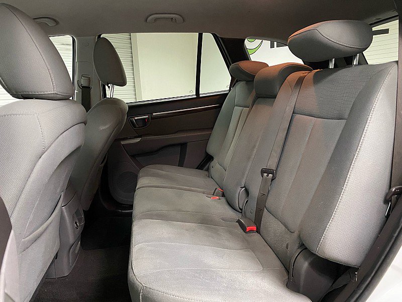Used 2012 Hyundai Santa Fe GLS image 12