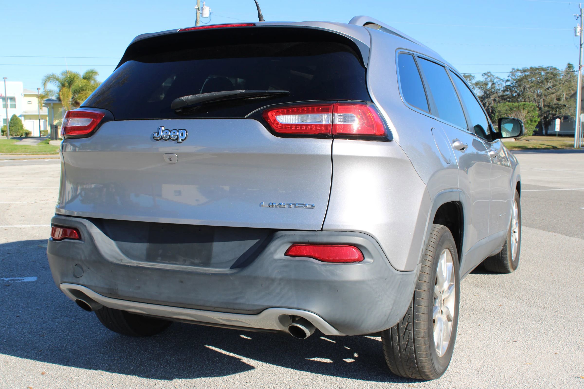 Used 2014 Jeep Cherokee Limited image 11