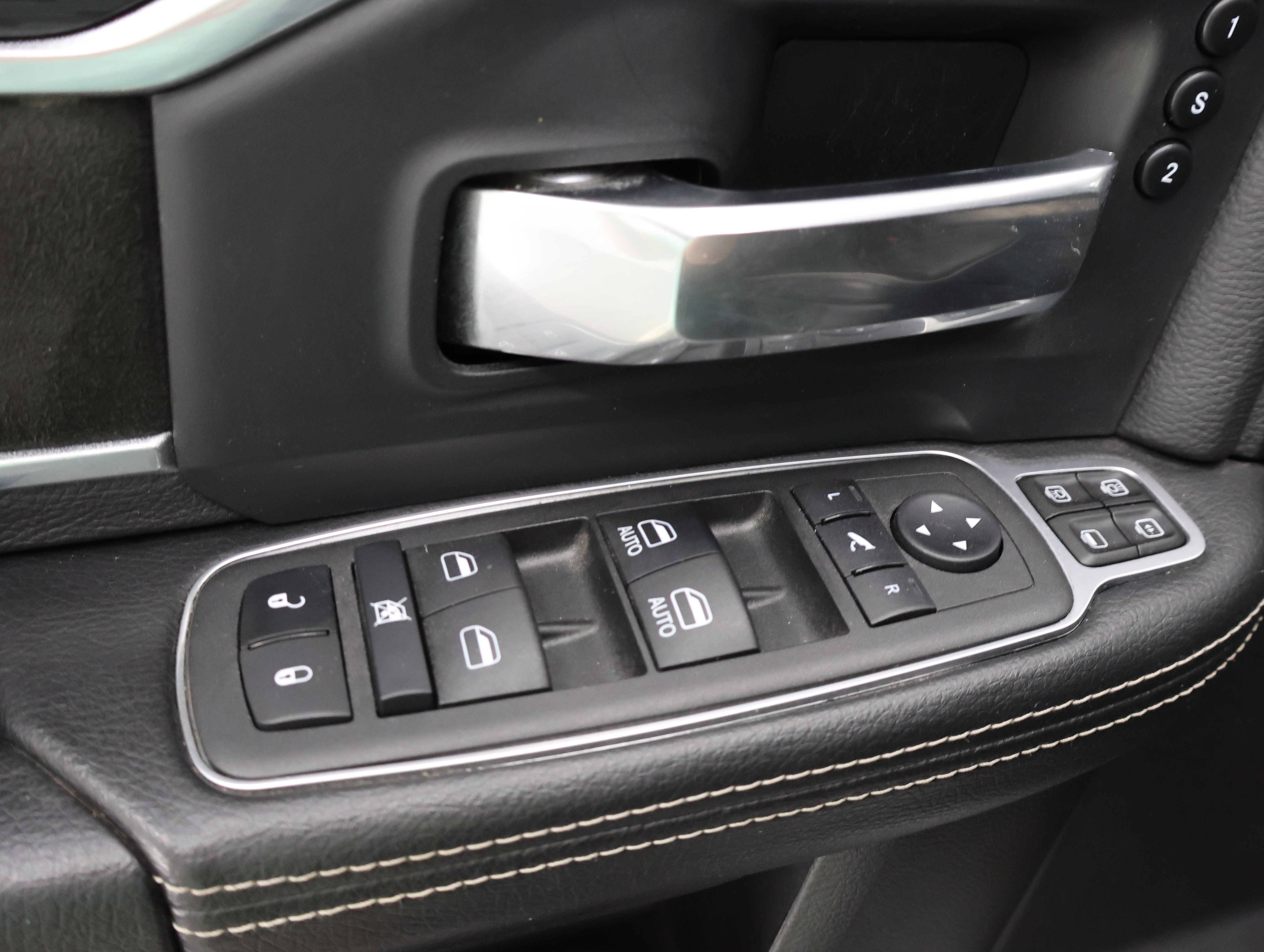 Used 2023 RAM 3500 Laramie AWD/4WD image 44