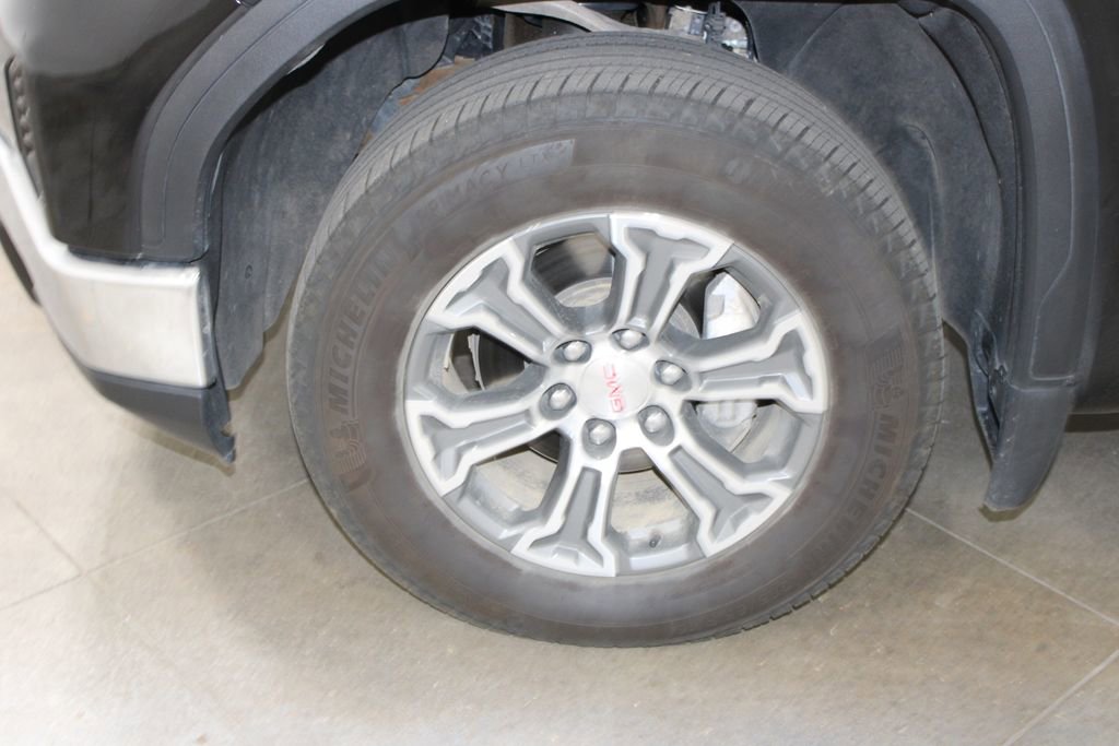 Used 2025 GMC Sierra 1500 SLT AWD/4WD image 30