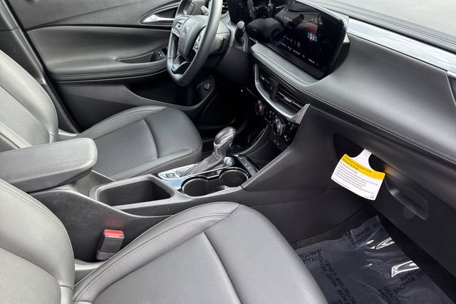 Used 2024 Buick Encore GX Sport Touring FWD image 19