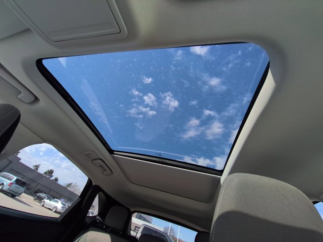 Certified 2022 Ford Escape SE w/ SE Sport Appearance Package image 16