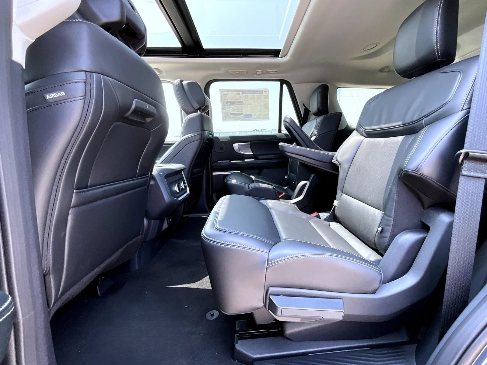New 2027 Ford Expedition Platinum w/ Driver's Package AWD/4WD image 25