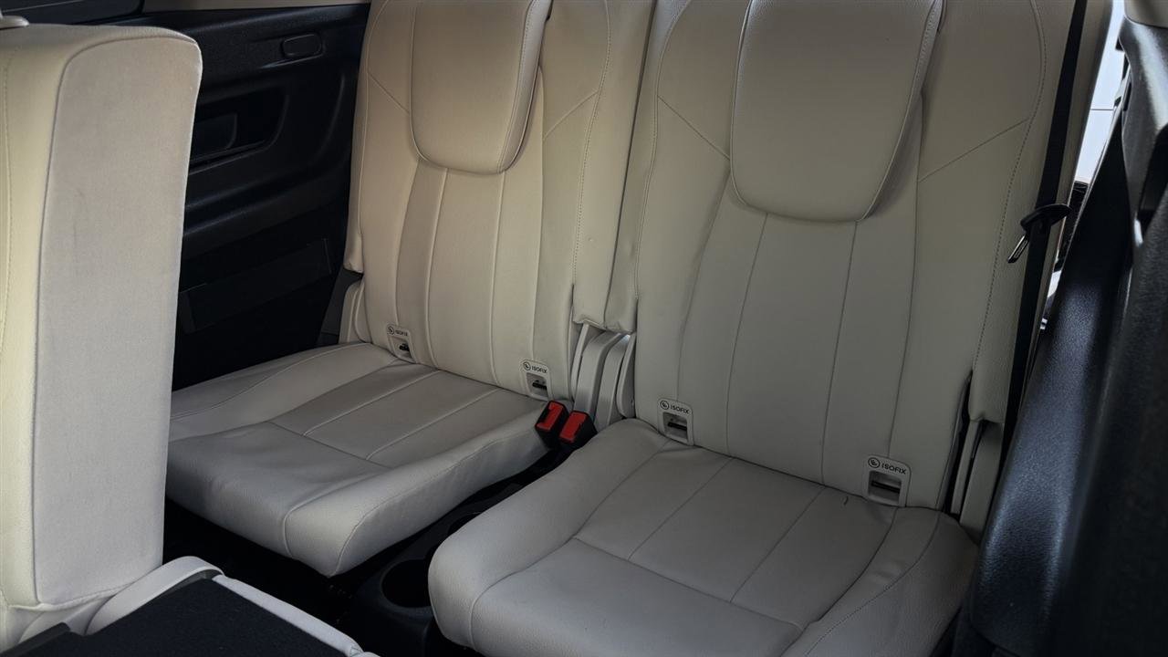 Used 2021 Mercedes-Benz GLB 250 4MATIC w/ Premium Package image 72