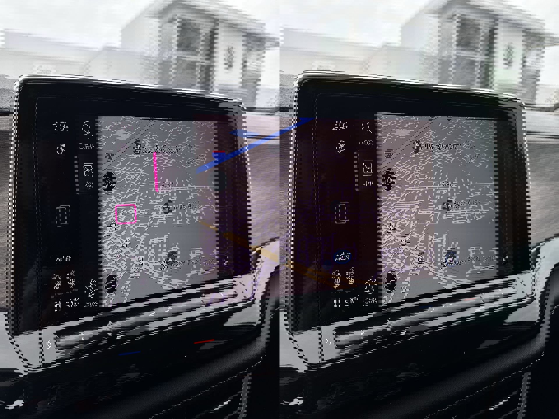 Certified 2025 Volkswagen Atlas SEL image 14