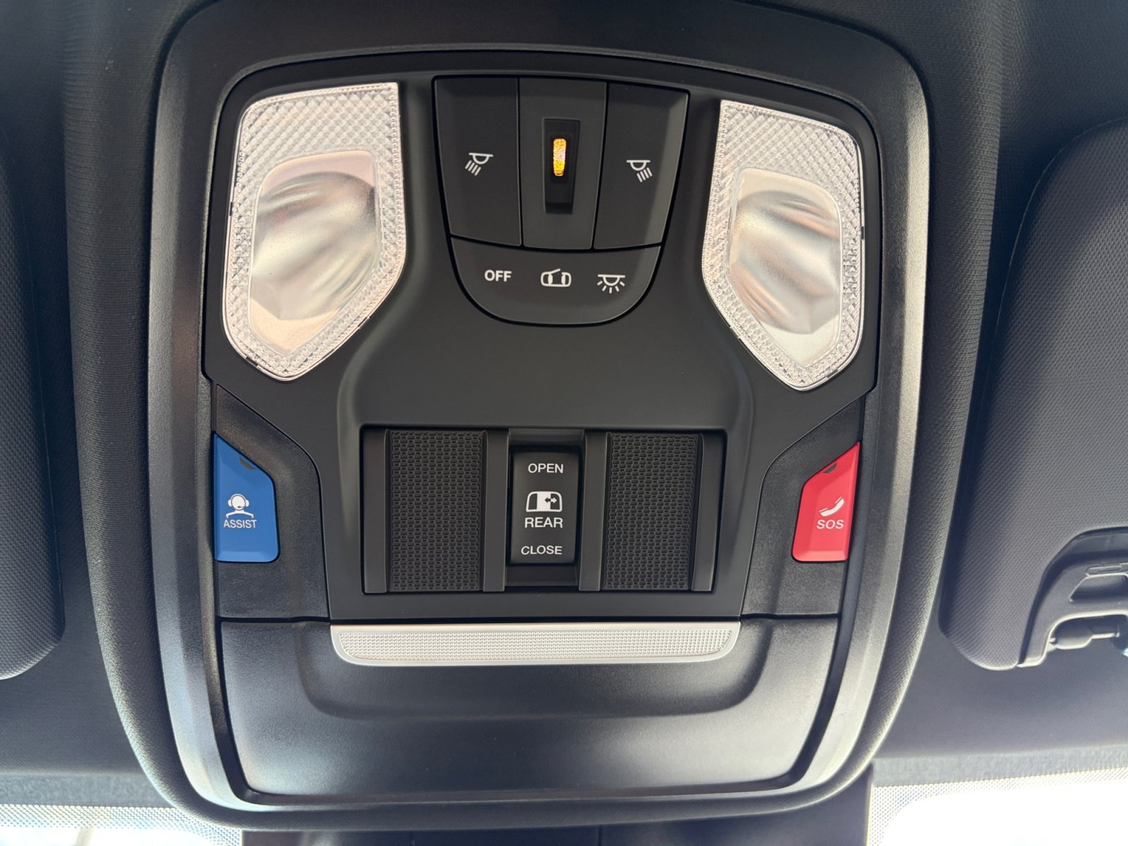 New 2027 RAM 3500 Laramie AWD/4WD image 16