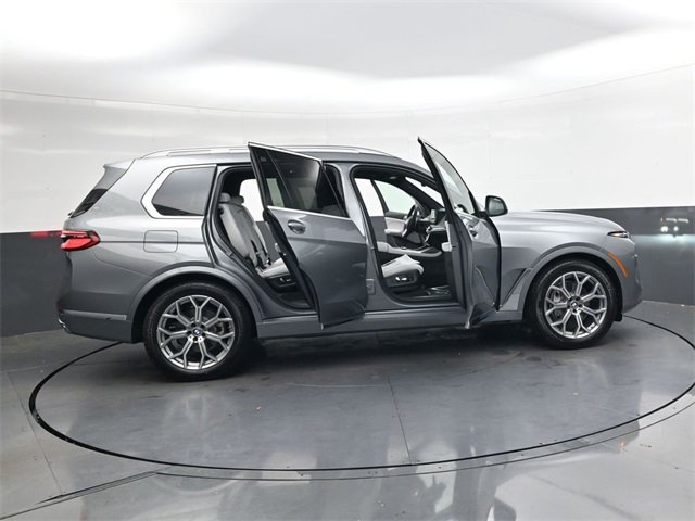 New 2026 BMW X7 xDrive40i image 31