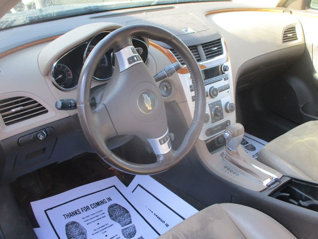 Used 2009 Chevrolet Malibu LT w/ HFV6 Engine Package image 8