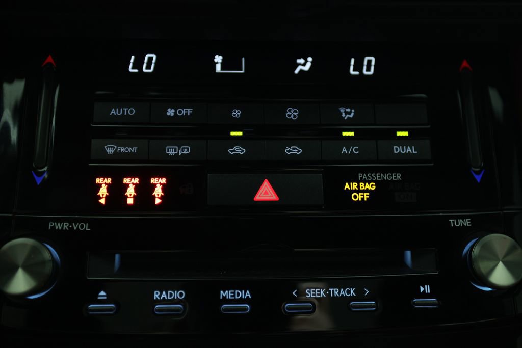 Used 2023 Lexus IS 350 F Sport w/ Navigation Package image 26