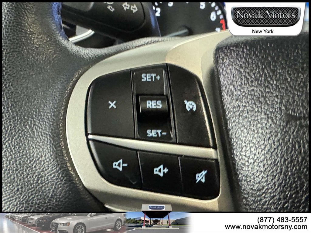 Used 2022 Ford Explorer XLT w/ Equipment Group 202A image 17