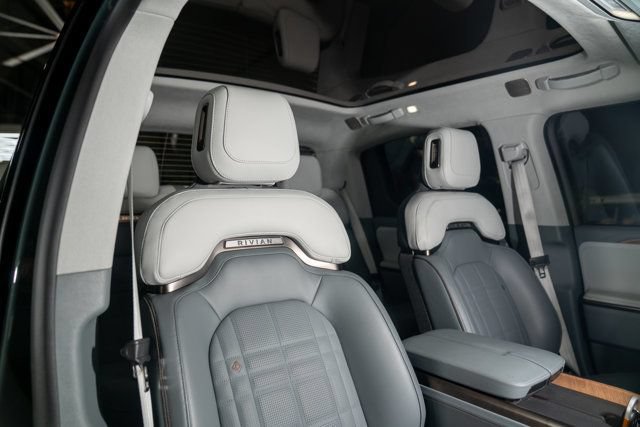Used 2026 Rivian R1T Premium AWD/4WD image 29