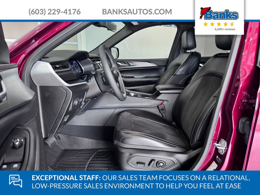 Used 2025 Jeep Grand Cherokee L Laredo AWD/4WD image 10