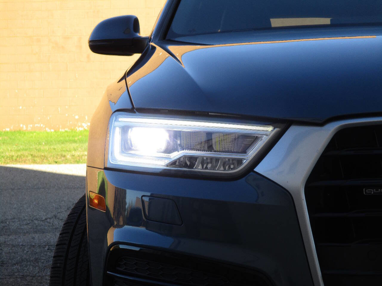 Used 2018 Audi Q3 2.0T Premium Plus w/ Premium Plus Package image 37