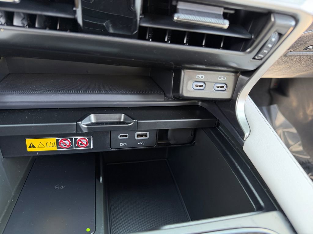 Used 2026 Lexus RX 350 Premium w/ Accessory Package (2T) AWD/4WD image 23