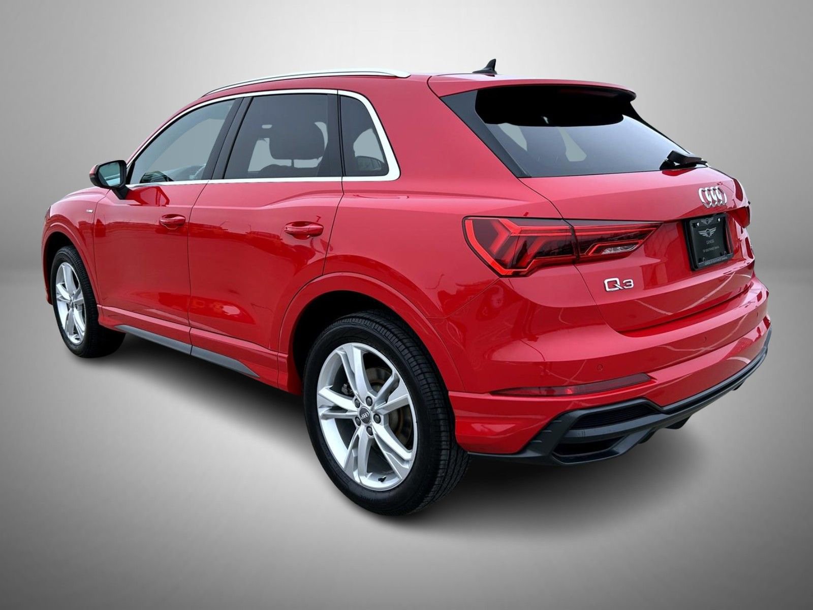 Used 2020 Audi Q3 2.0T Premium Plus w/ Premium Plus Package image 7