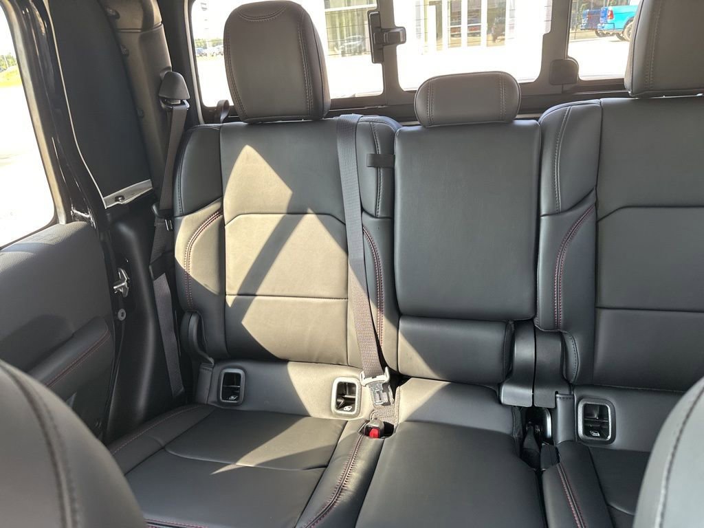 New 2025 Jeep Gladiator Rubicon image 29