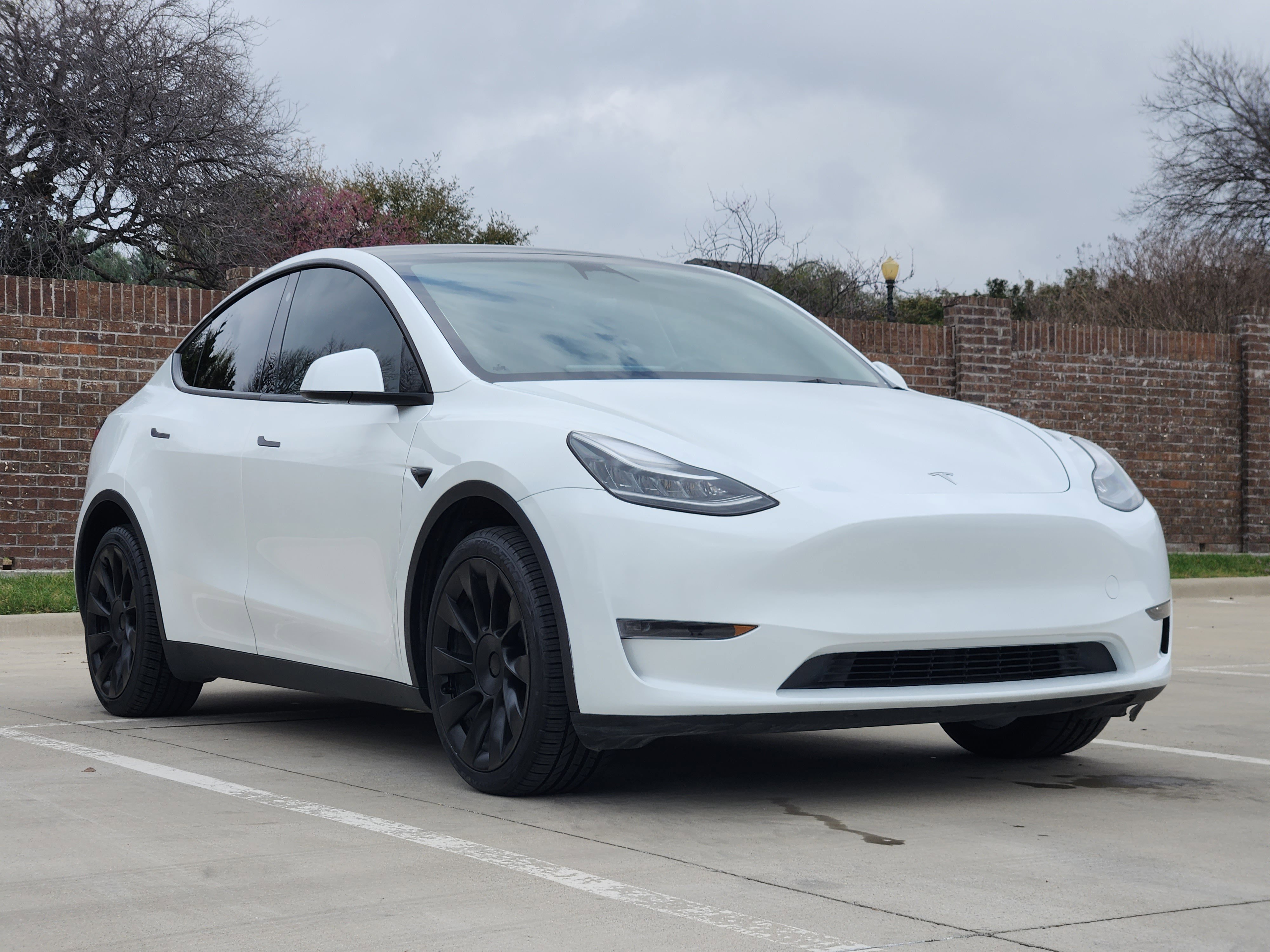 Used 2023 Tesla Model Y Long Range image 4